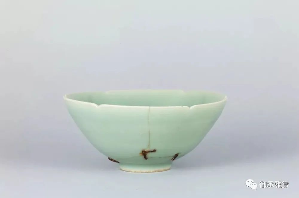 中国美術官窯青磁飛鶴雲文茶碗-